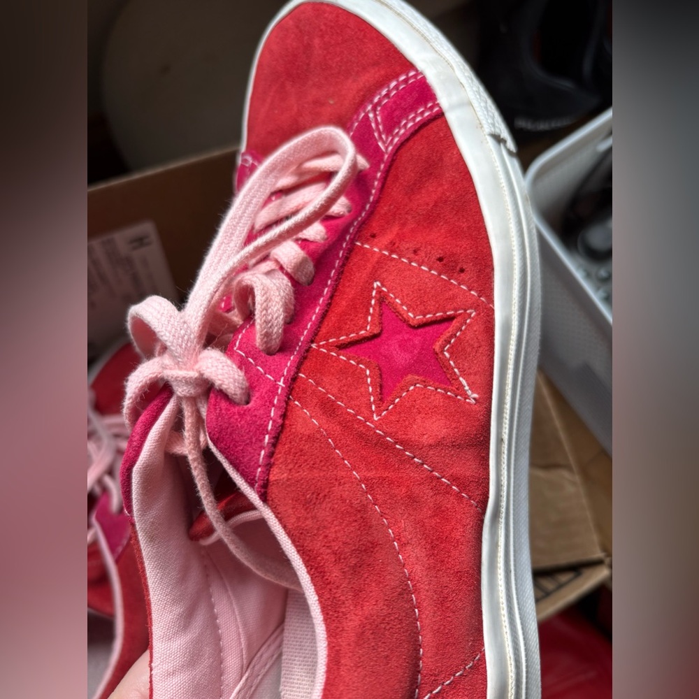 Converse One Star pink/red suede
